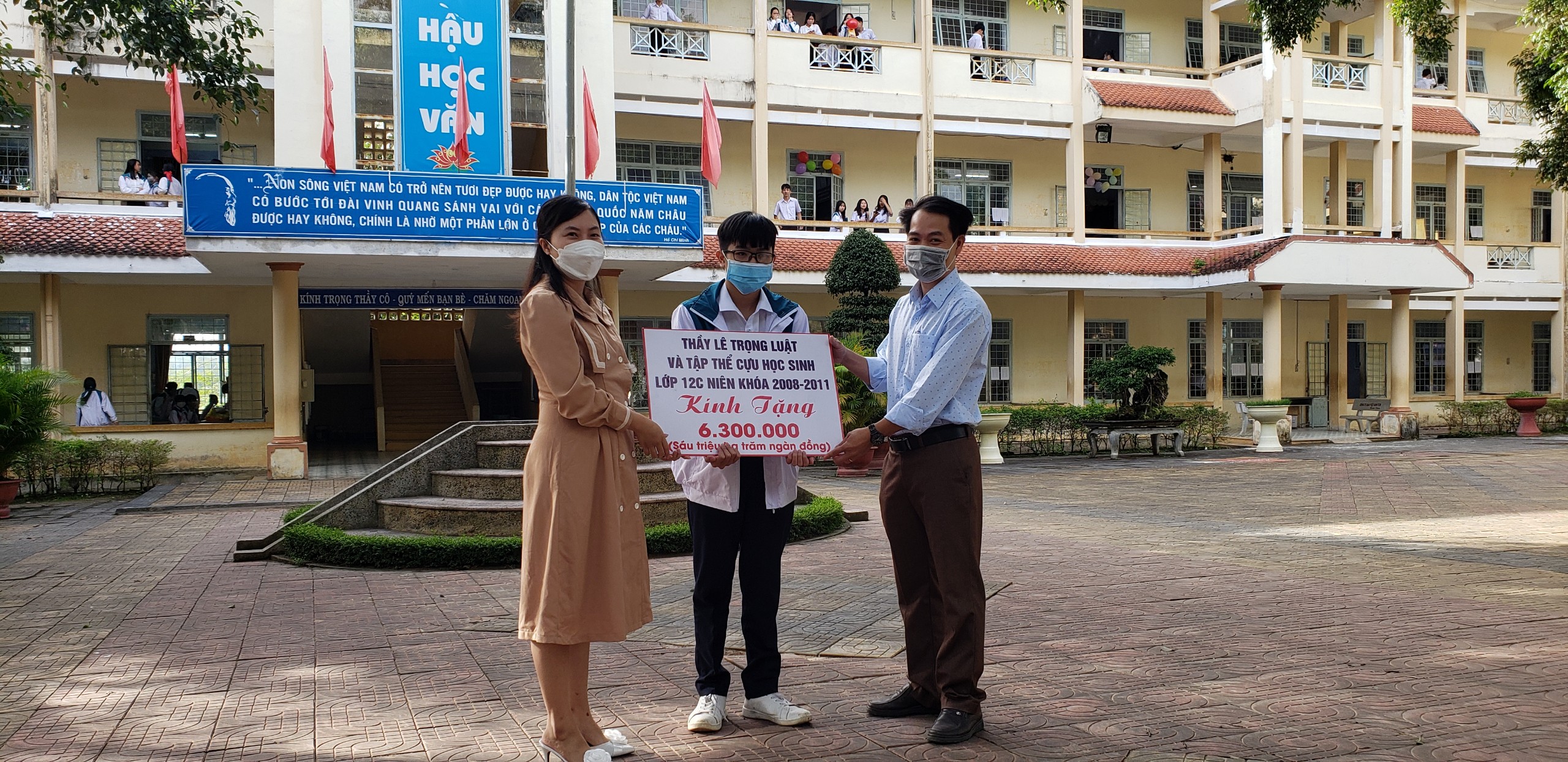 Bùi thị Ngọc Mai 12C