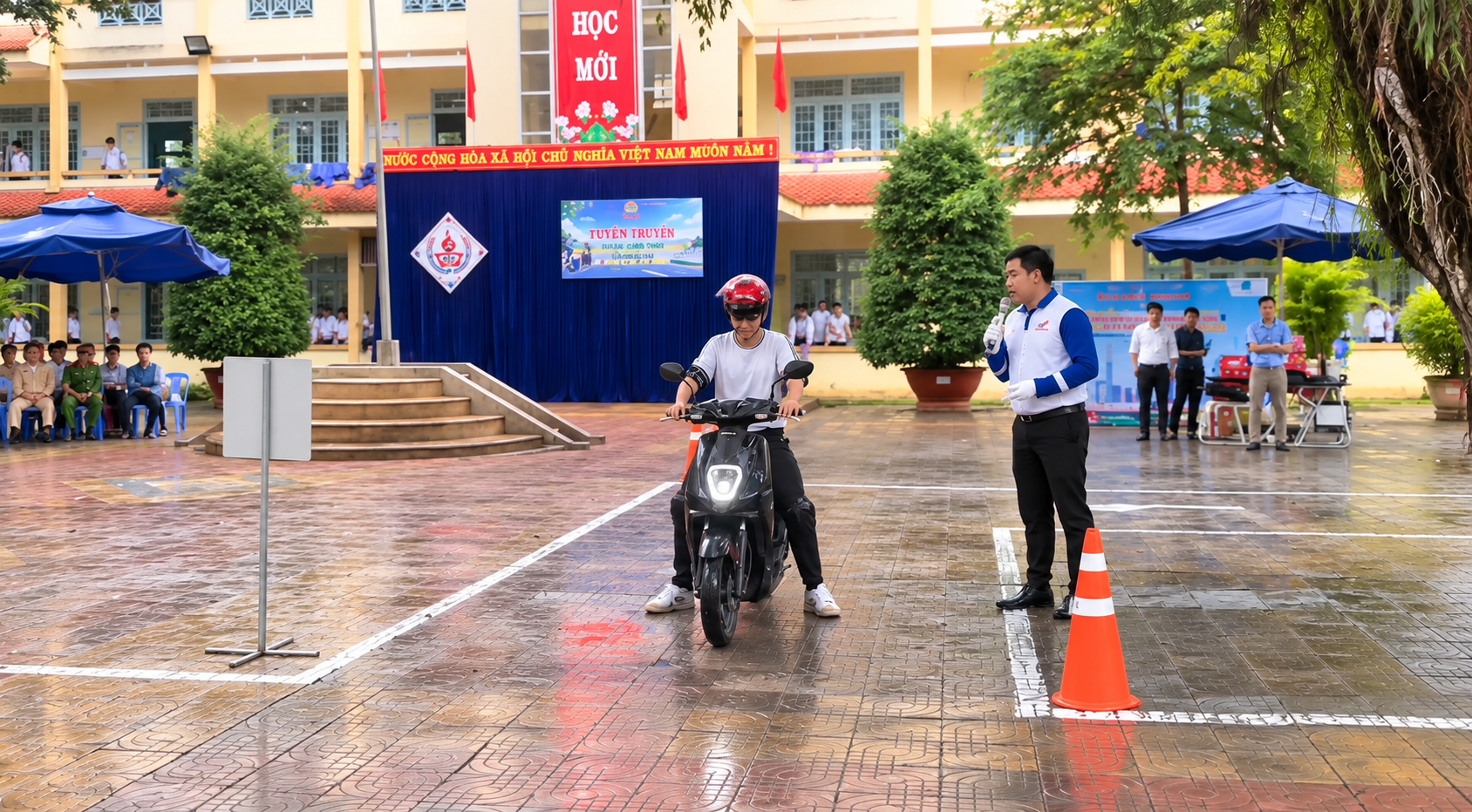 TRƯỜNG THPT NGUYỄN TRÃI: TỔNG KẾT VÀ HOÀN THÀNH XUẤT SẮC CHIẾN DỊCH ĐÀO TẠO KỸ NĂNG LÁI XE AN TOÀN NĂM HỌC 2026 – 2027